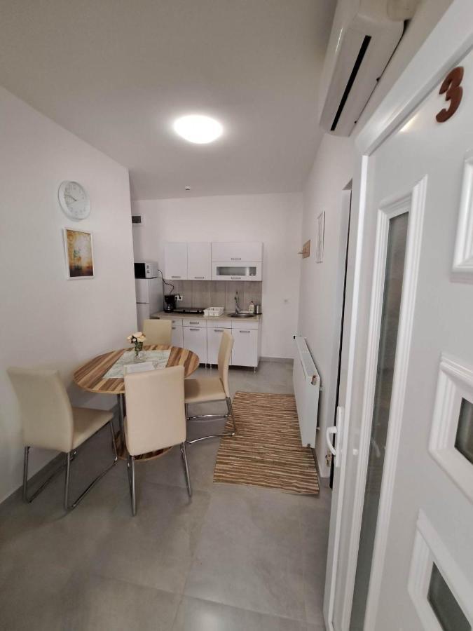Milla Apartmanok Эгер Экстерьер фото